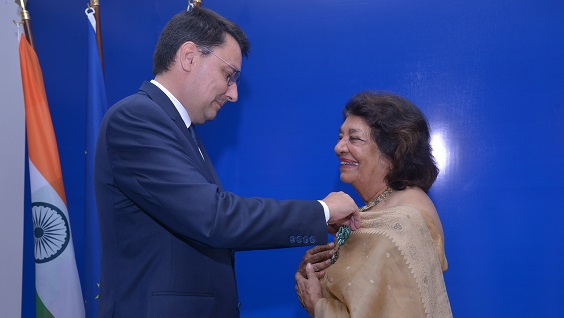 Ambassador of France to India, Alexandre Ziegler, conferred French distinction “Officier de l’Ordre des Arts et des Lettres” on eminent film critic and author, Aruna Vasudev.